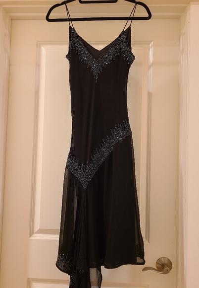J Kara Black Silver Beaded Asymmetrical Cami Dress With V Neck size 8 like new - Picture 11 of 15